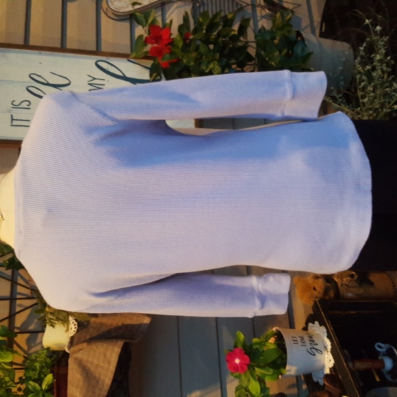 IN DEMAND ♡ Vintage Sweet Periwinkle Low Scoop V Neck Thermal 3/4 Length Top L - Picture 8 of 15